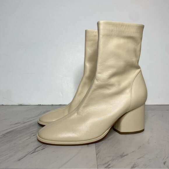 Aeyde Creamy Leather Heeled Bootie 37 / 7 - Picture 14 of 14